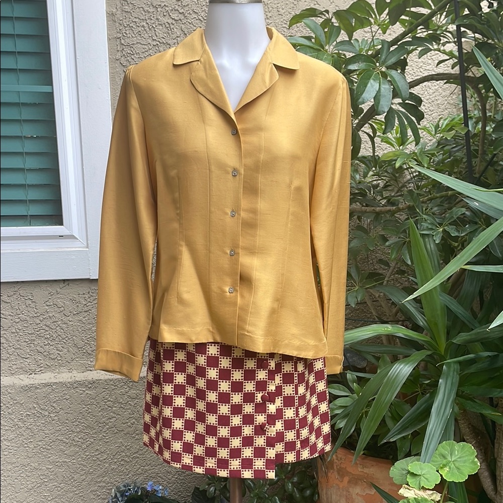 Urban Outfitters Checkered Burgundy and Cream Skirt - Picture 3 of 14